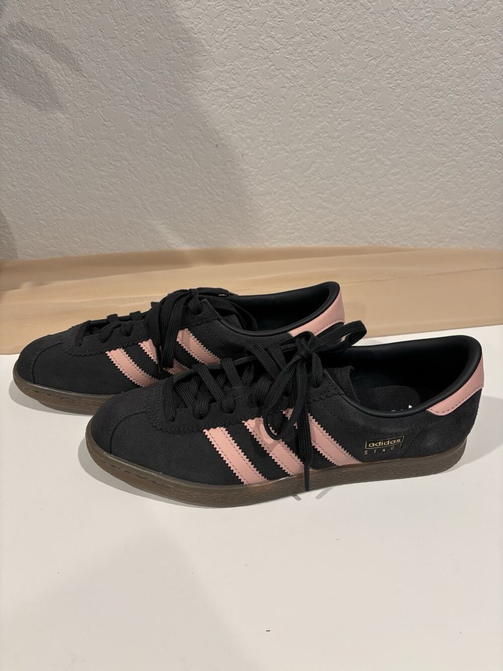 Adidas Handball Spezial IE5897 Black Clear Pink Gum Women’s Size 9